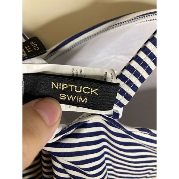 NIP TUCK Swim Navy Striped One Piece SWIMWEAR MultiFit Cup U.S. Size 8 - Picture 5 of 8